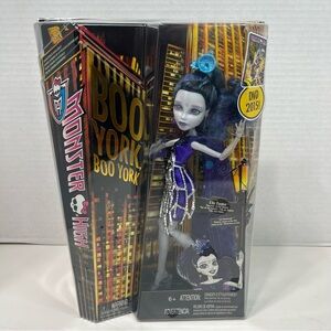 MONSTER HIGH Doll Elle Eedee Mattel 2014 NRFB NWT Toy daughter of the robots